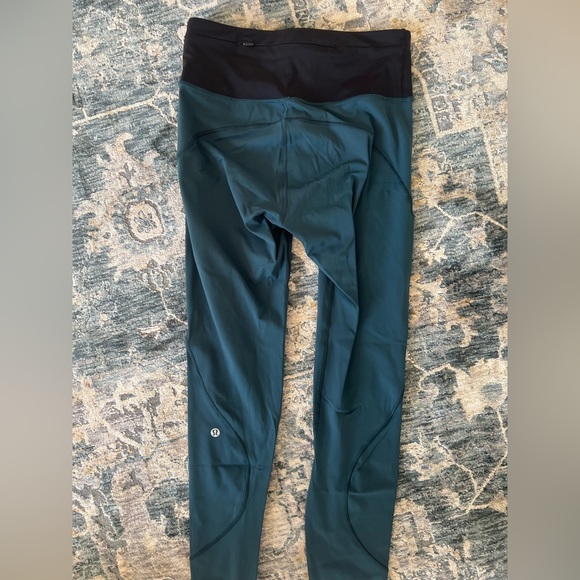 Lululemon teal pants, size 6 - Picture 2 of 4